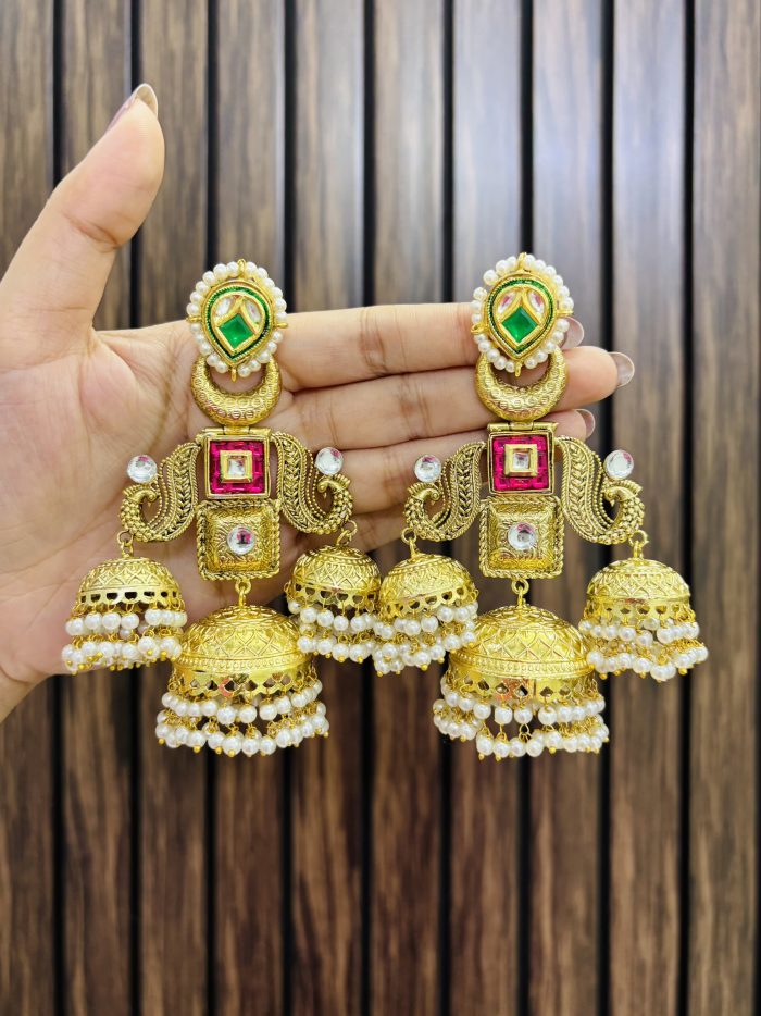 Tavleen golden brass earrings - Image 1