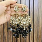 Shubhangi earrings black