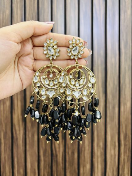 Shubhangi earrings black