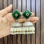 Rhombus brass earrings Green