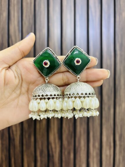 Rhombus brass earrings Green