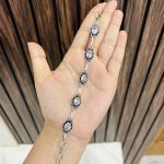 Oval stone bracelet