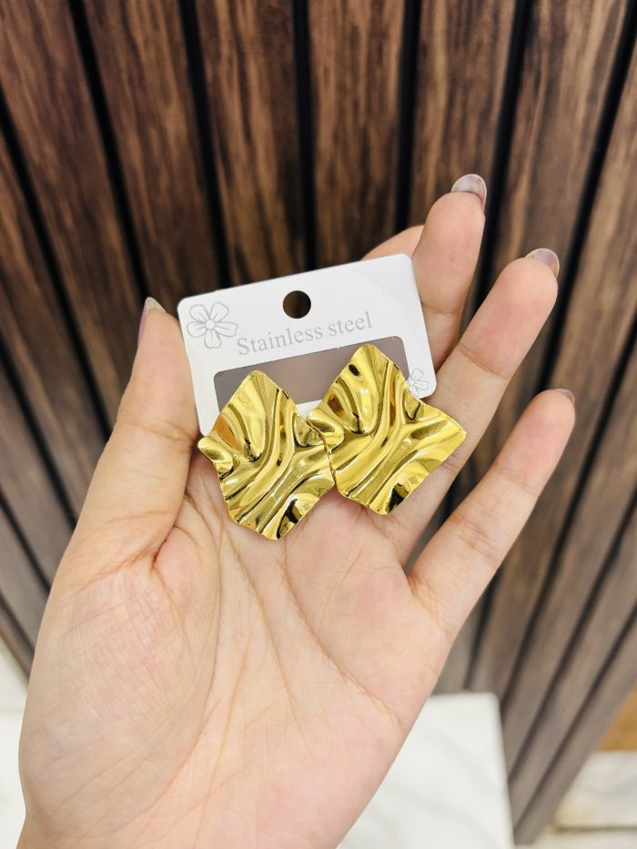 Golden earrings - Image 1