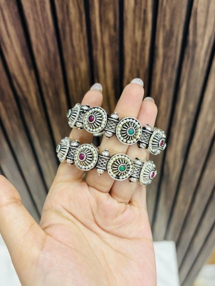 Circle bangle set