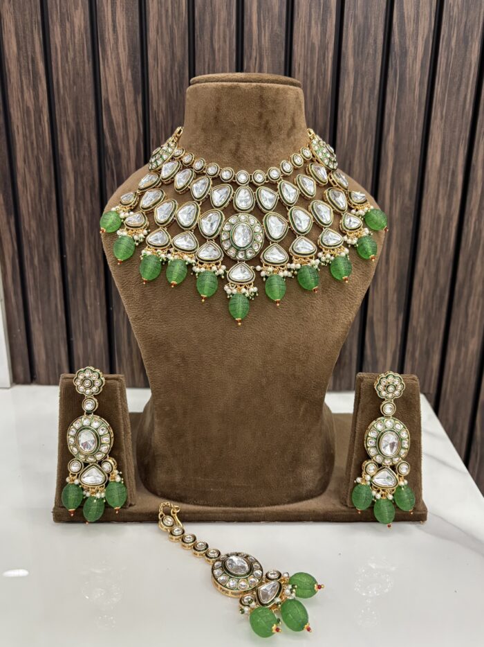 Astha kundan necklace green - Image 1