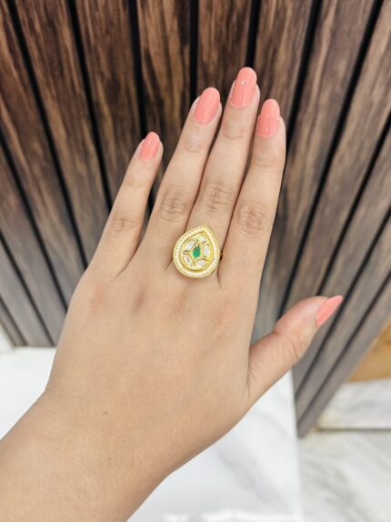 Leaf kundan ring green