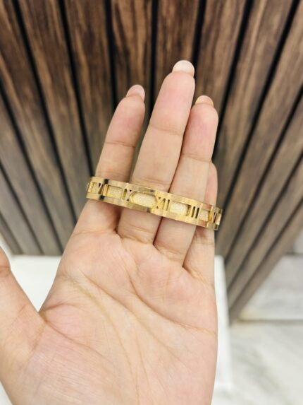 Beautiful anti tarnish bracelet 3