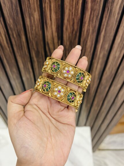 Aarohi gold a like kade Green