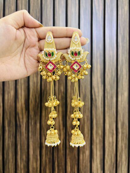 Anokhi brass earring