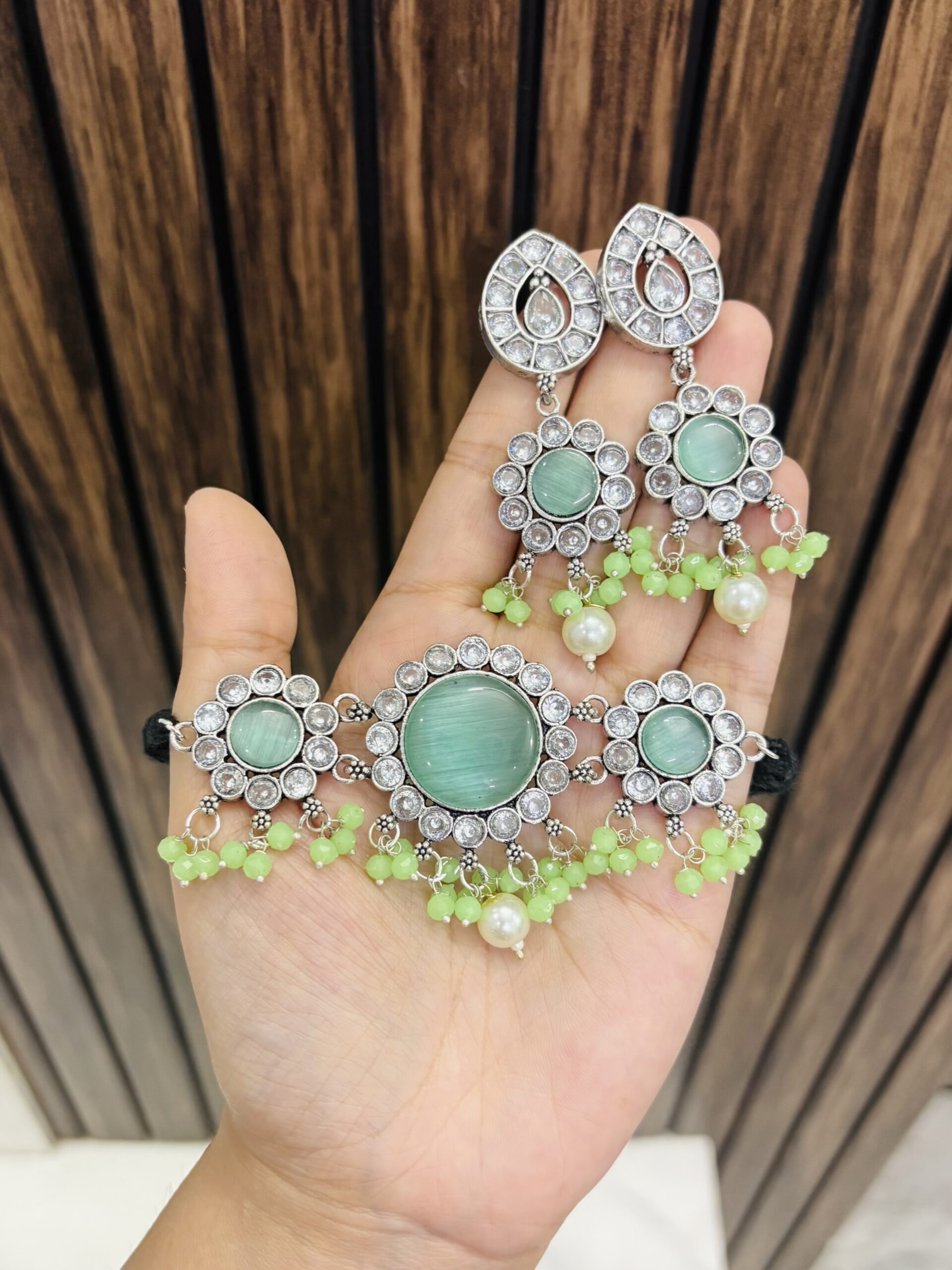 IMG_9933-compressed Flower brass choker mint - Image 1