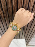 Amrita gold a like bracelet Mint - Image 2