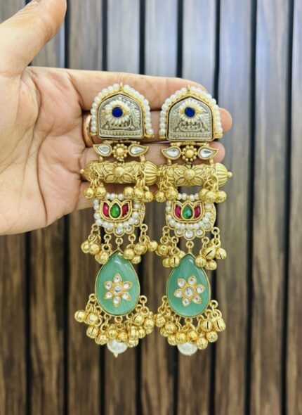 Tanvi brass earrings Mint