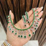 Hansika ad necklace Green