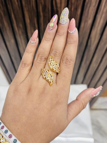 Anaya golden ad ring