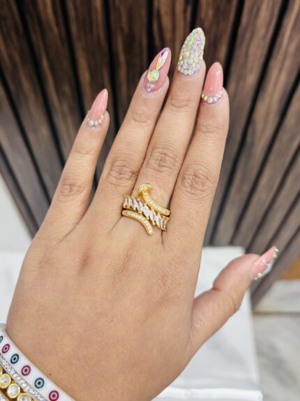 Nail golden ad ring