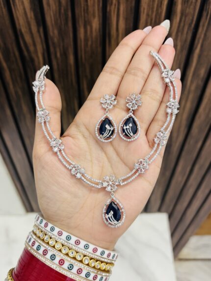 Alina ad necklace Blue