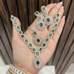 Tara ad necklace green