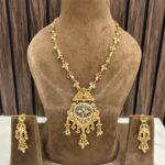 Naina necklace