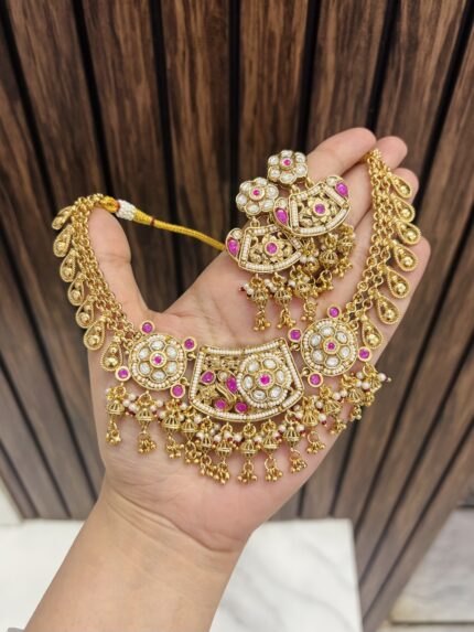 Saniya necklace ruby