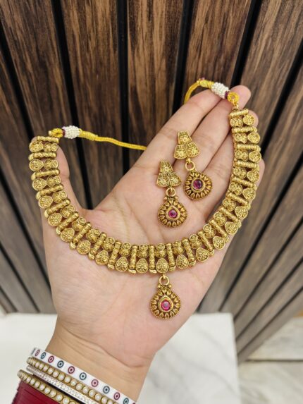 Renuka gold alike necklace