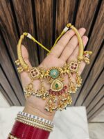 Tara gold alike necklace with earrings