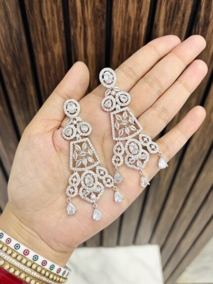 Manavi ad Earrings