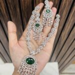 Manvi ad necklace Green