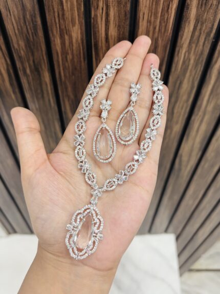 Vishal ad necklace