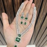 Monika ad necklace Green