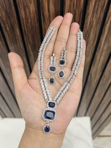 Monika ad necklace Blue