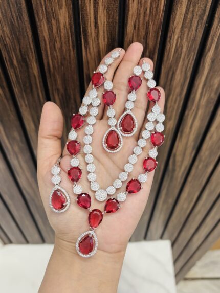 Two layer ad necklace Ruby
