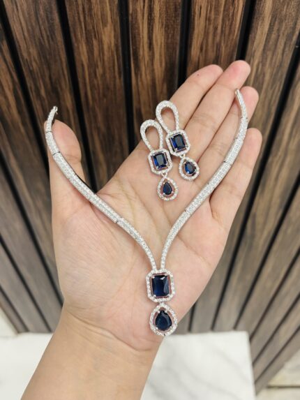Garvita ad necklace Blue