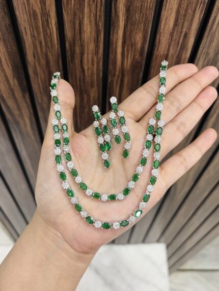 Two layer ad necklace Green
