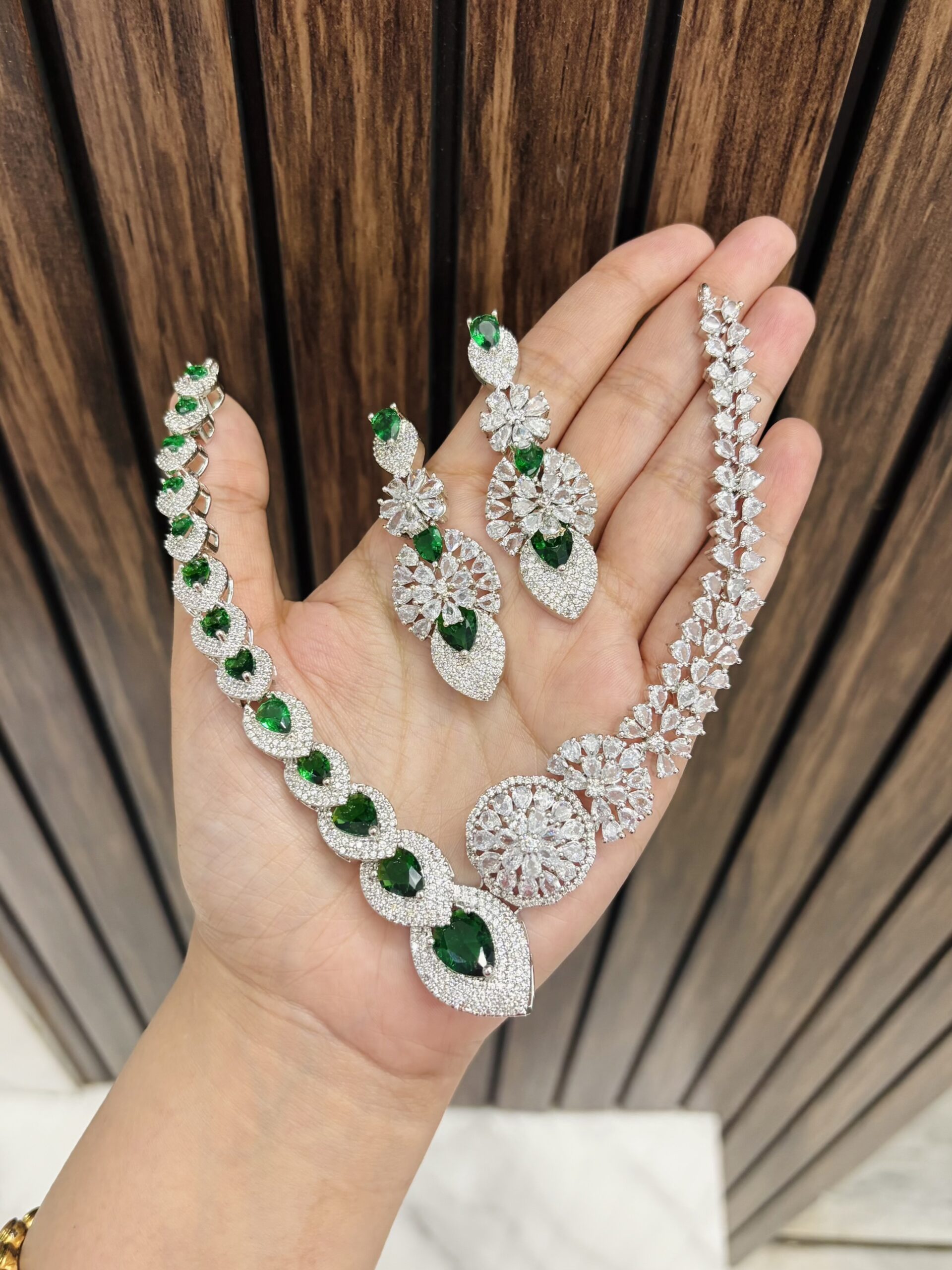 IMG_3770-compressed Anju ad necklace Green - Image 1