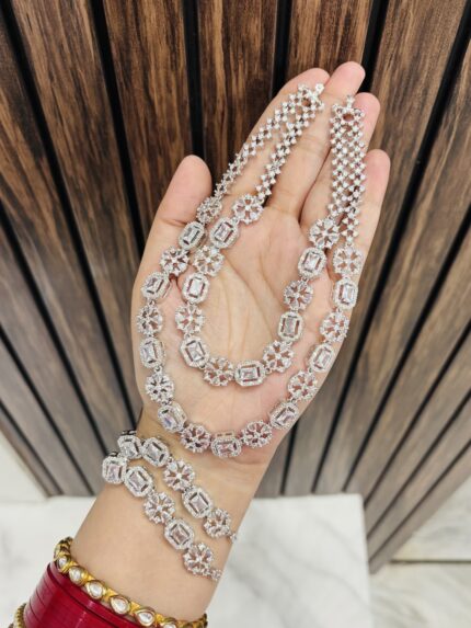 Two layer ad necklace