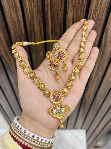 Priya gold alike necklace