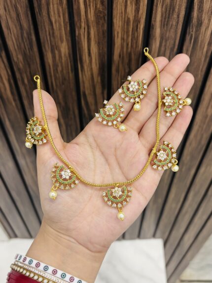 Kavya necklace Green