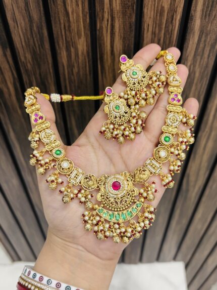 Aisha gold alike necklace Pink
