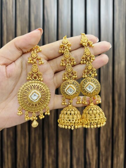 Sarita Earrings with mangtika