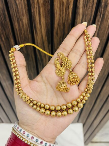 Shubhangi Gold a like necklace