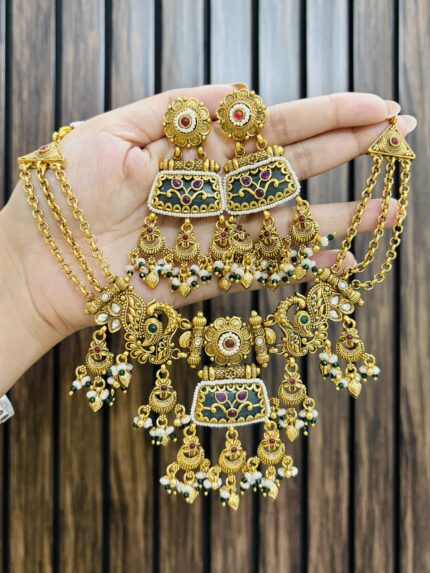 Nishu Gold a like necklace