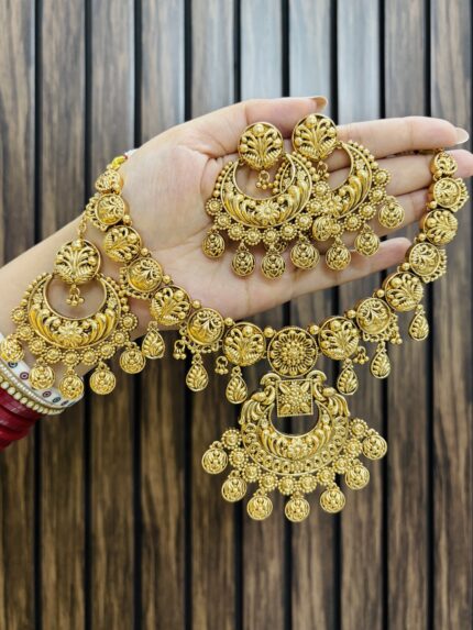 Mohini Gold a like necklace