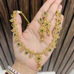 Shivani Gold a like necklace green