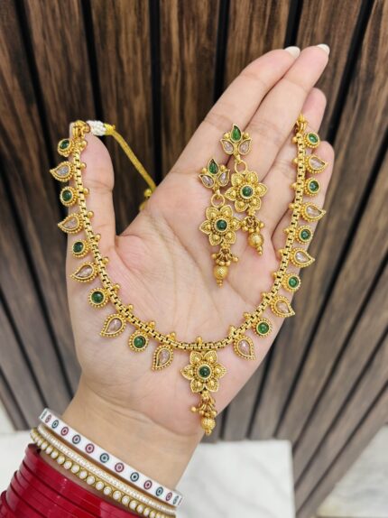 Shivani Gold a like necklace green