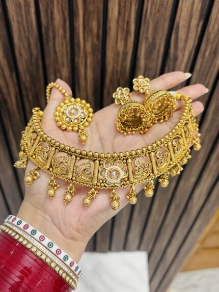 Nancy Gold a like Choker