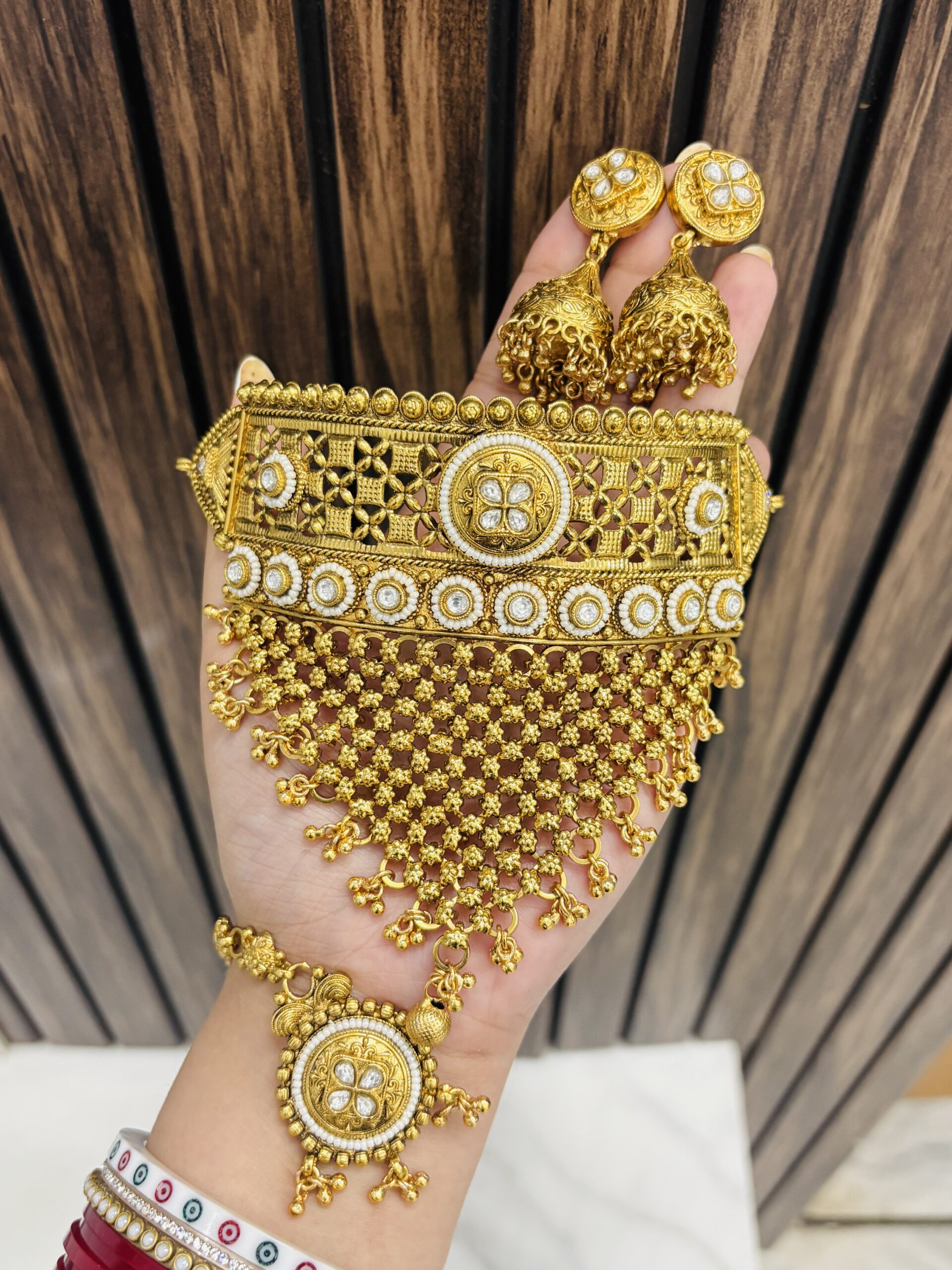 IMG_4894 Poonam Gold a like Choker - Image 1