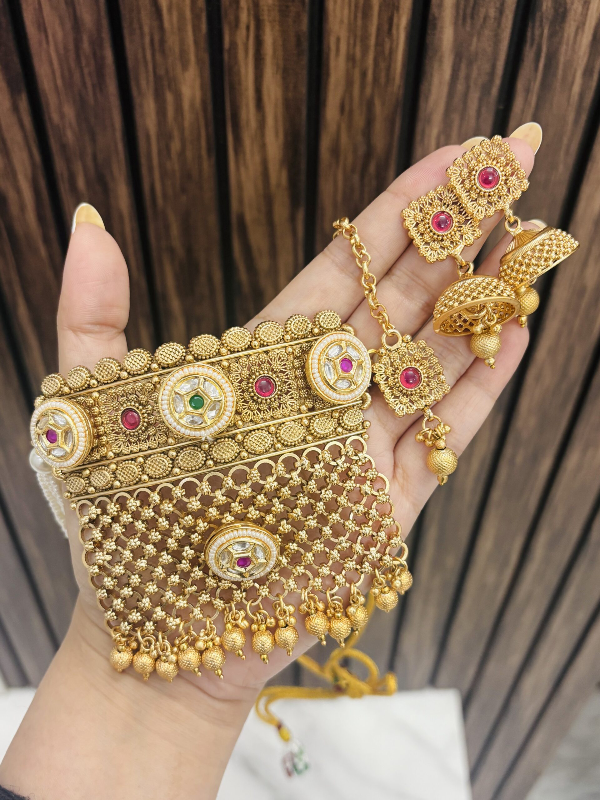 IMG_4925 Harsha Gold a like Choker Ruby Green - Image 1